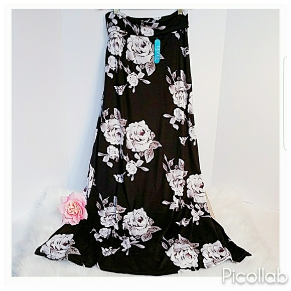 Dresses & Skirts - Buttery Soft "Roses" Maxi Skirt